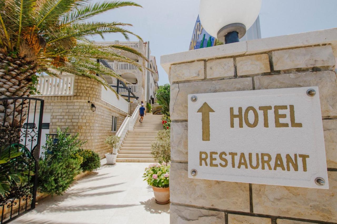 Hotel Vila Tina Arbanija المظهر الخارجي الصورة
