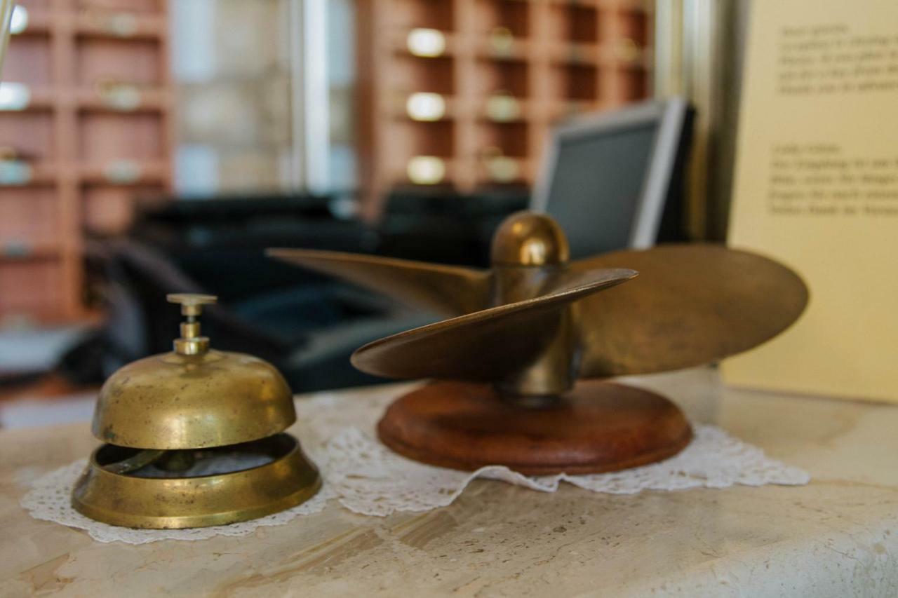 Hotel Vila Tina Arbanija المظهر الخارجي الصورة