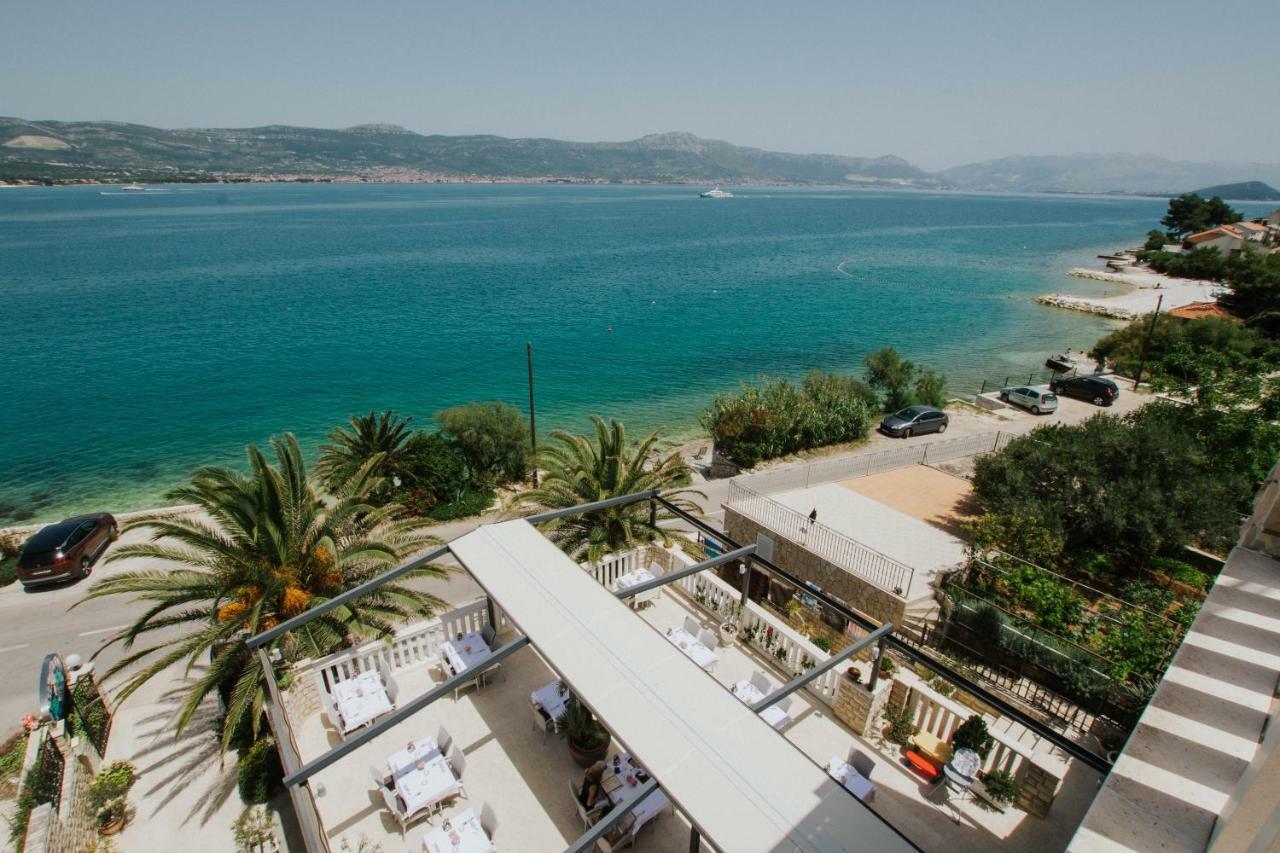 Hotel Vila Tina Arbanija المظهر الخارجي الصورة